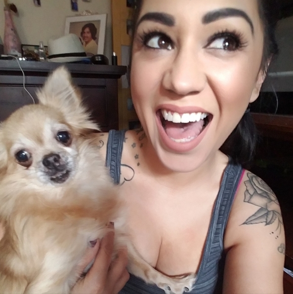 Meet your Posher, Jlynn - Picture 4 of 4